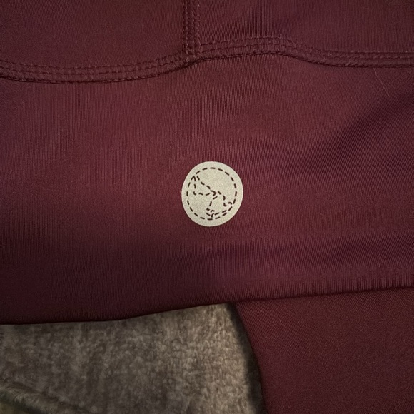 Amazing leggings never worn 🌸bundle with other items and save!! - Picture 3 of 6